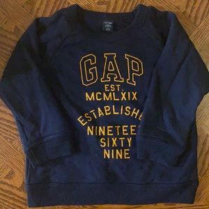 Kids gap pullover.